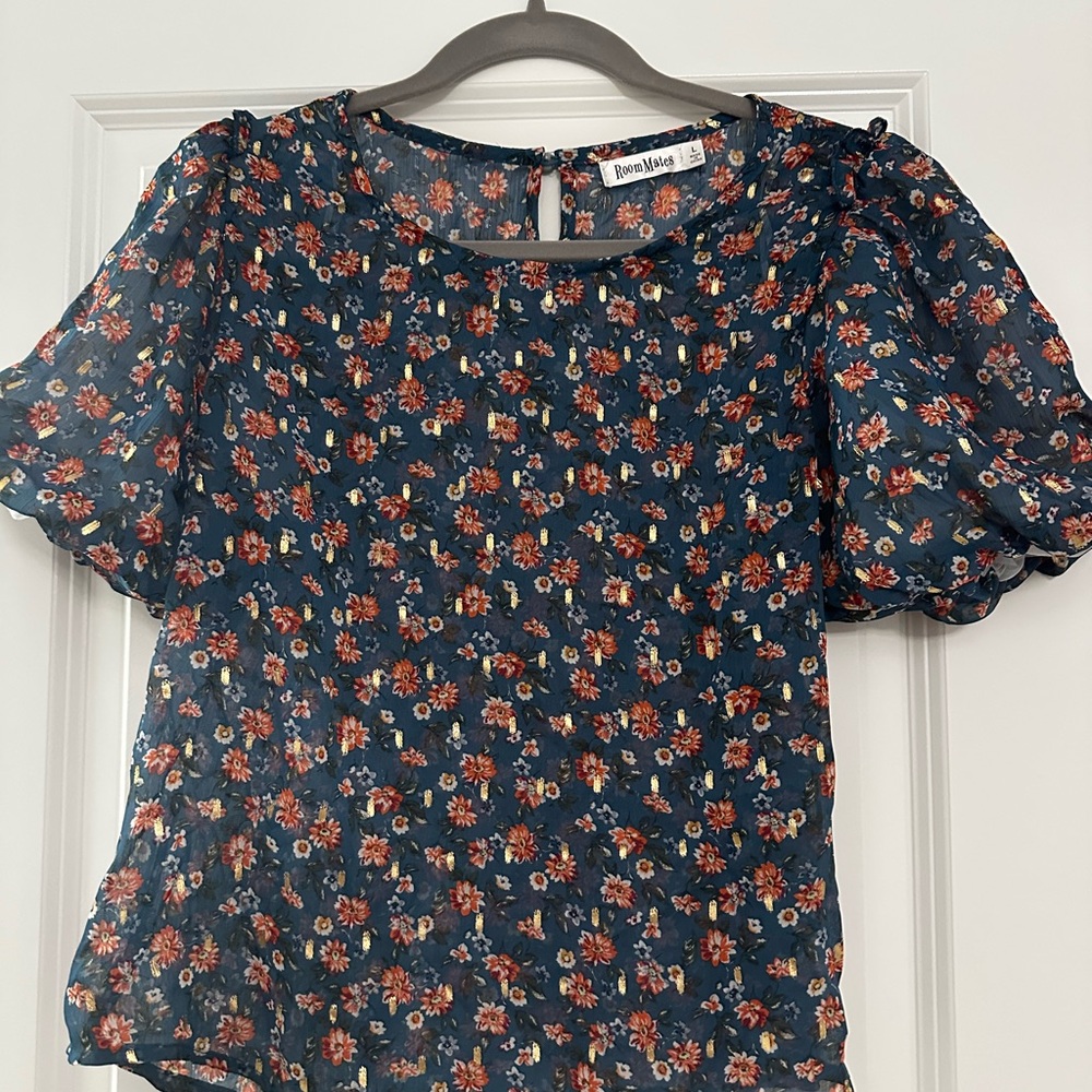 Roommates Navy Floral Puff Sleeve Top
